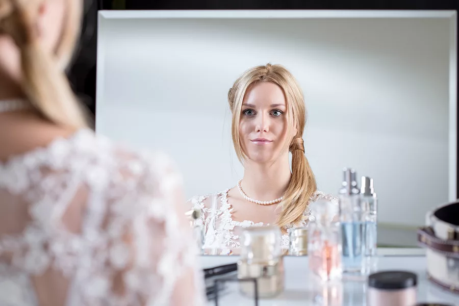 Bride Looking in the Mirror - Imperial Palace Banquet Hall