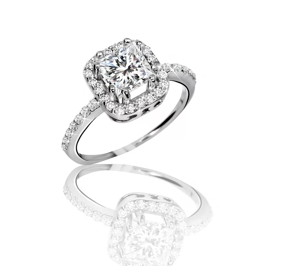 Buying an Engagement Ring With Pave Stones - Imperial Venue