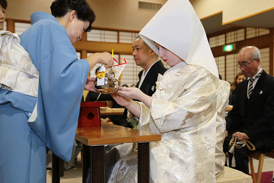 san san kudo ceremony at japanese wedding