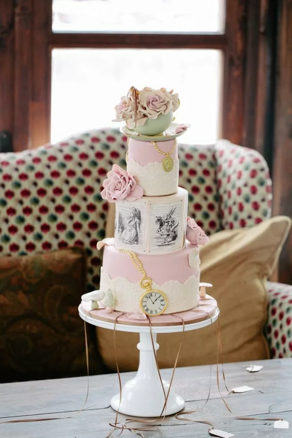 Wedding Themes - Alice in Wonderland Cake