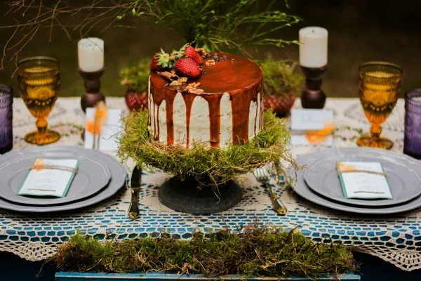 Wedding Themes - Gothic Cake And Tableware