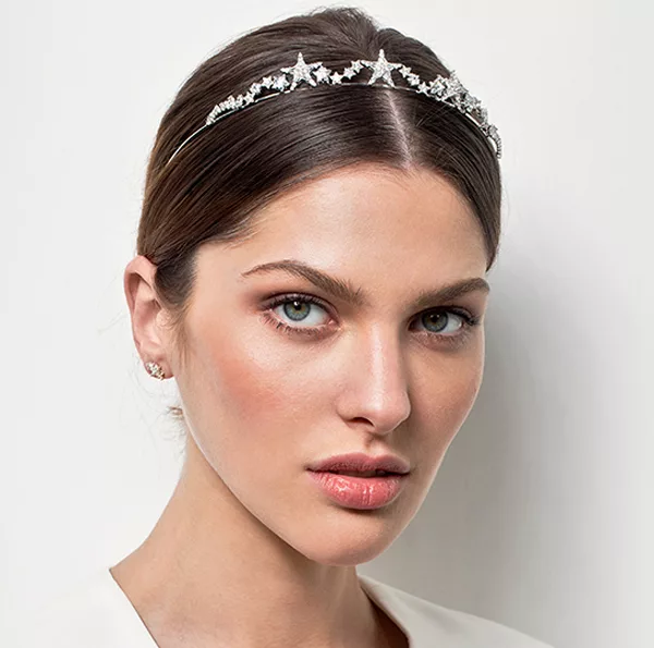 30 Wedding Tiaras For 2020 That Are Just As Unique As You