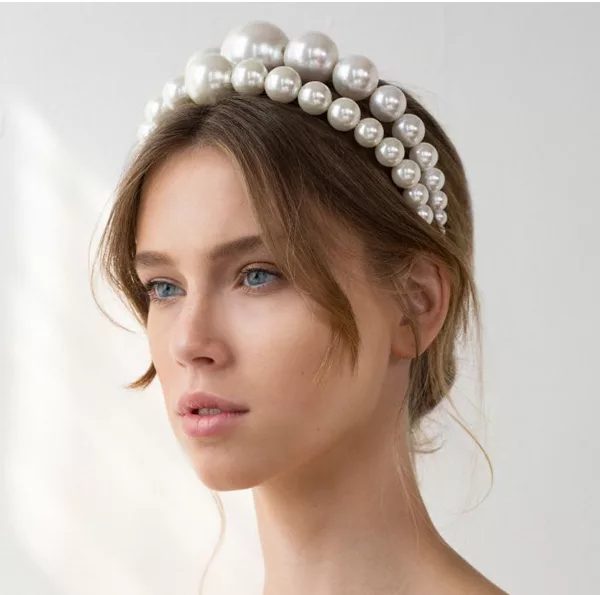 30 Wedding Tiaras For 2020 That Are Just As Unique As You