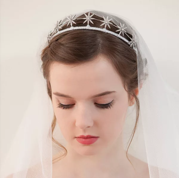 30 Wedding Tiaras For 2020 That Are Just As Unique As You