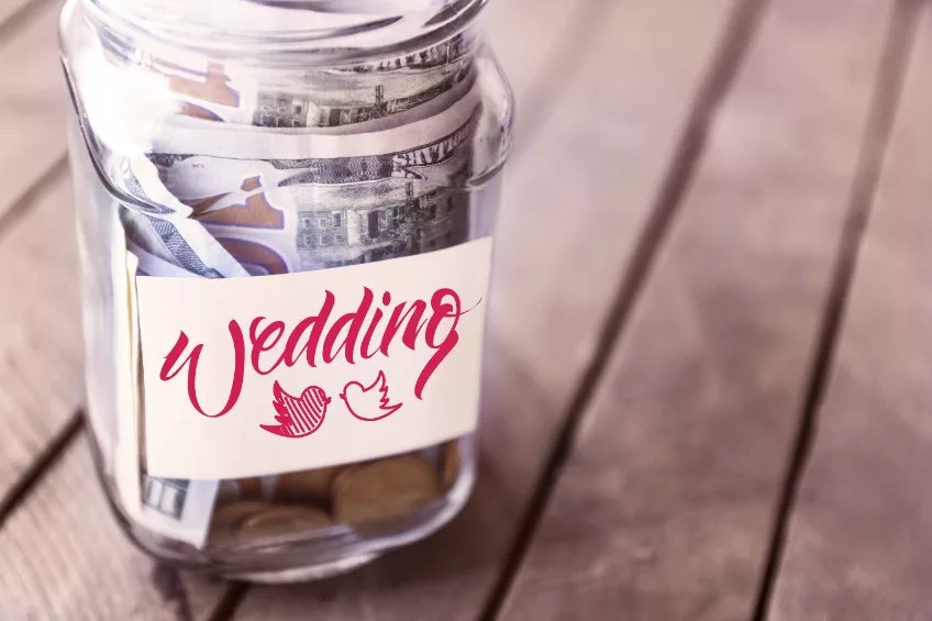 How to save money on a wedding